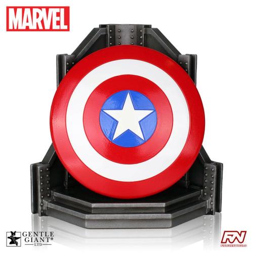 MARVEL COMICS: Captain America Shield Bookend fw-nov132003