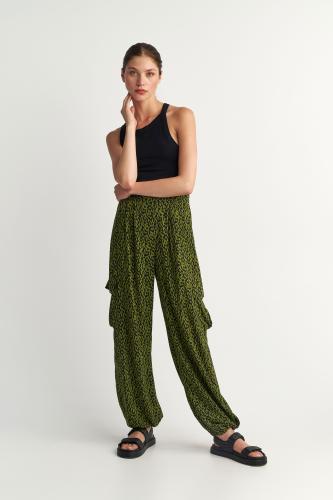 Παντελόνι με μοτίβα Green