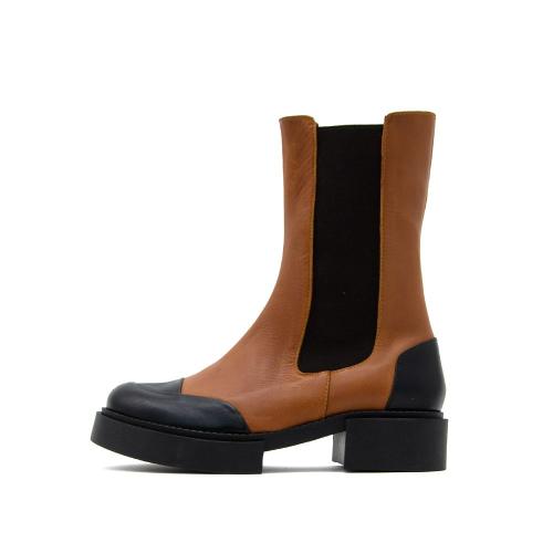LEATHER CHELSEA BOOTS WOMEN BACALI COLLECTION