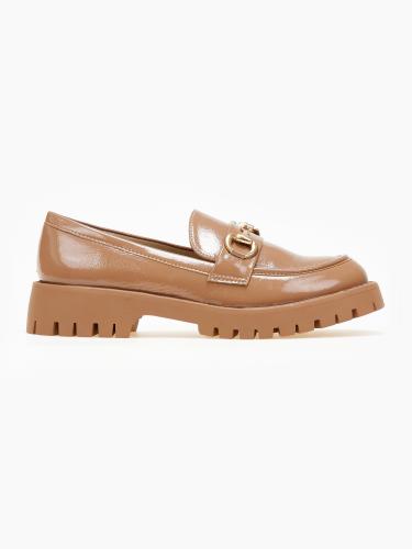 Loafers chunky λουστρίνι με μεταλλικό στοιχείο - Τάουπε