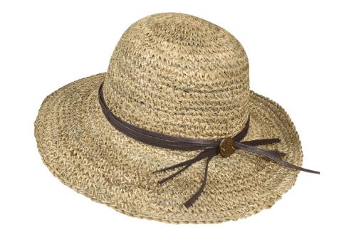 Γυναικείο καπέλο από φυσικό υλικό