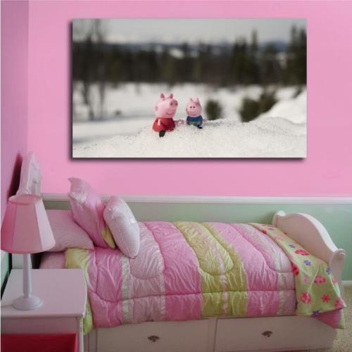 Πίνακας σε καμβά Πέππα το γουρουνάκι στα χιόνια 101x60 Τελαρωμένος καμβάς σε ξύλο με πάχος 2cm