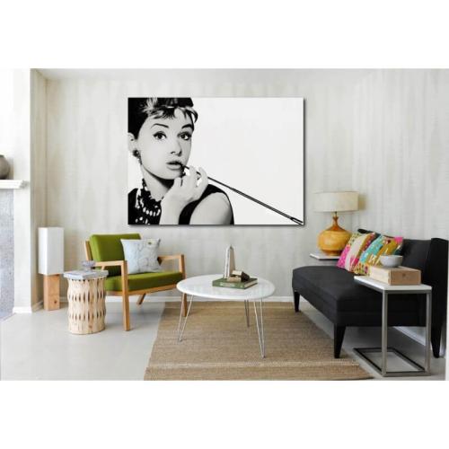 Πίνακας σε καμβά Audrey Hepburn smoke 60x90 Τελαρωμένος καμβάς σε ξύλο με πάχος 2cm