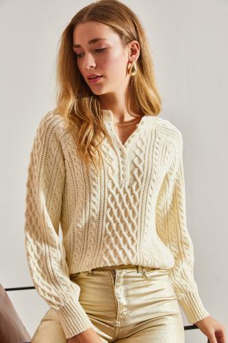 Bianco Lucci Women's Braided Buttoned Knitwear Sweater