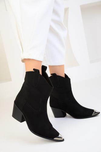 Soho Black Suede Women's Boots & Bootie 18641