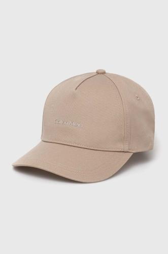 Βαμβακερό καπέλο του μπέιζμπολ Calvin Klein χρώμα: μπεζ