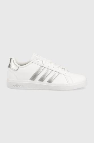 Παιδικά αθλητικά παπούτσια adidas GRAND COURT χρώμα: άσπρο