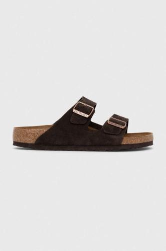 Παντόφλες σουέτ Birkenstock Arizona χρώμα: καφέ, 1027077