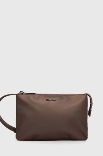 τσάντα Calvin Klein χρώμα: καφέ